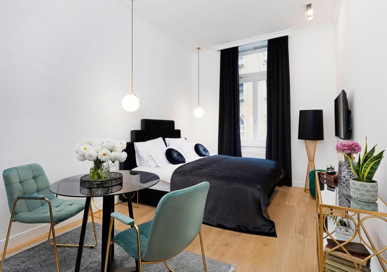 Pierrot & Pierrette Apartment ซาเกร็บ ภายนอก รูปภาพ