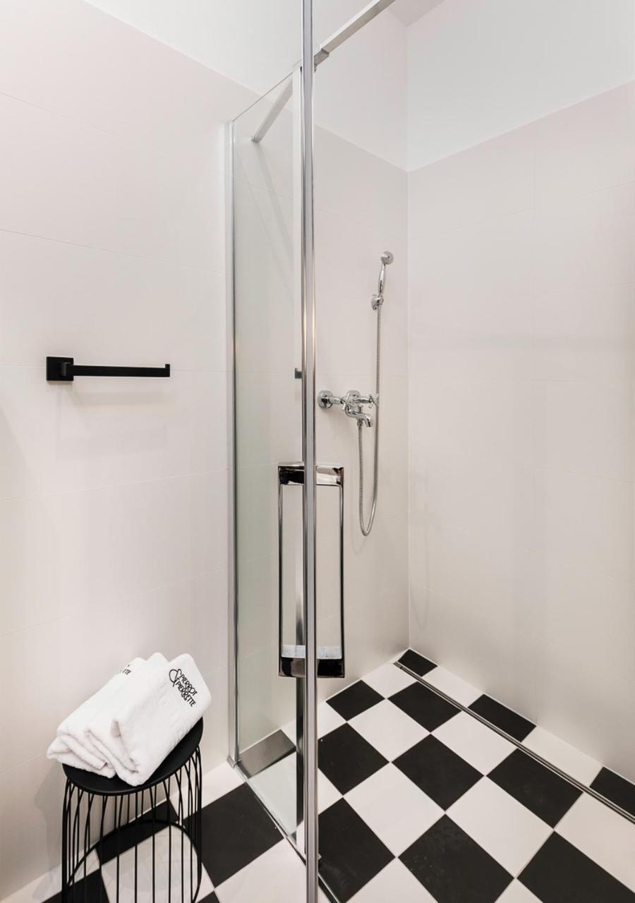 Pierrot & Pierrette Apartment ซาเกร็บ ภายนอก รูปภาพ
