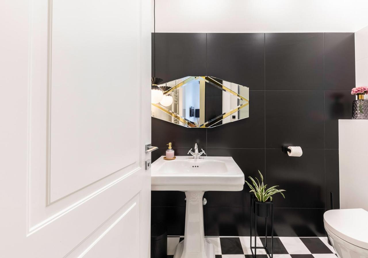 Pierrot & Pierrette Apartment ซาเกร็บ ภายนอก รูปภาพ