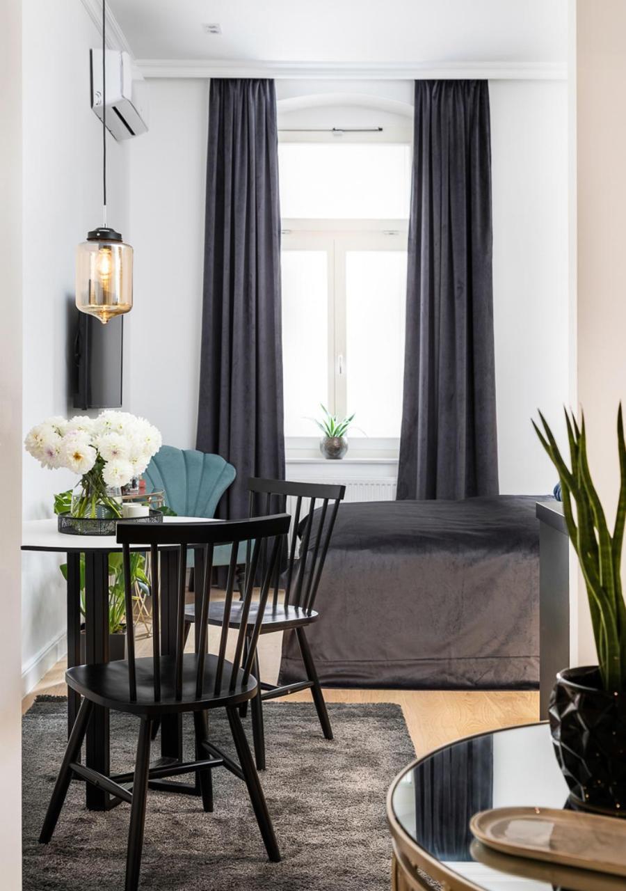 Pierrot & Pierrette Apartment ซาเกร็บ ภายนอก รูปภาพ