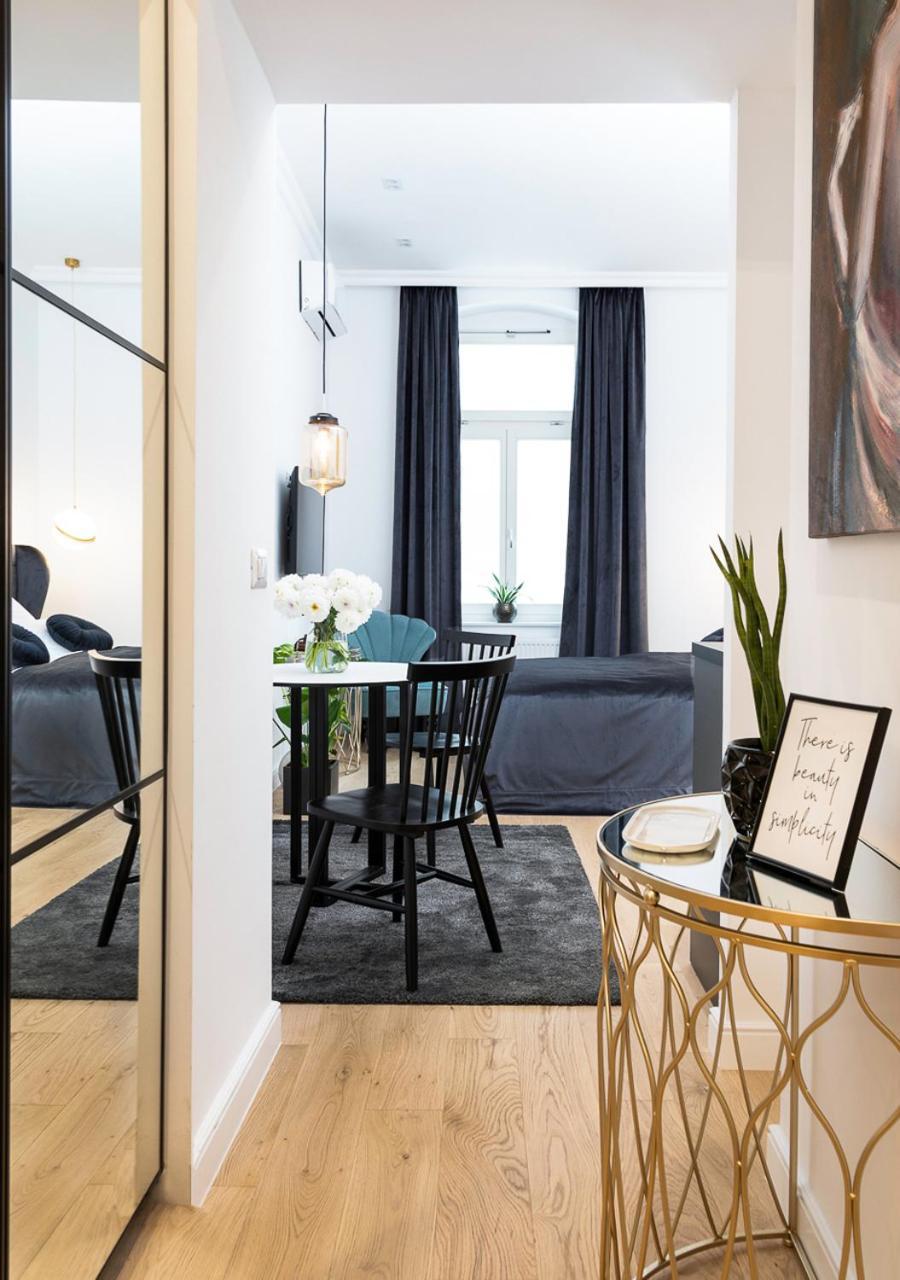 Pierrot & Pierrette Apartment ซาเกร็บ ภายนอก รูปภาพ
