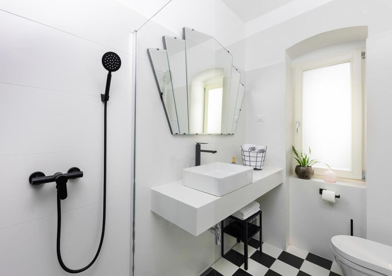 Pierrot & Pierrette Apartment ซาเกร็บ ภายนอก รูปภาพ