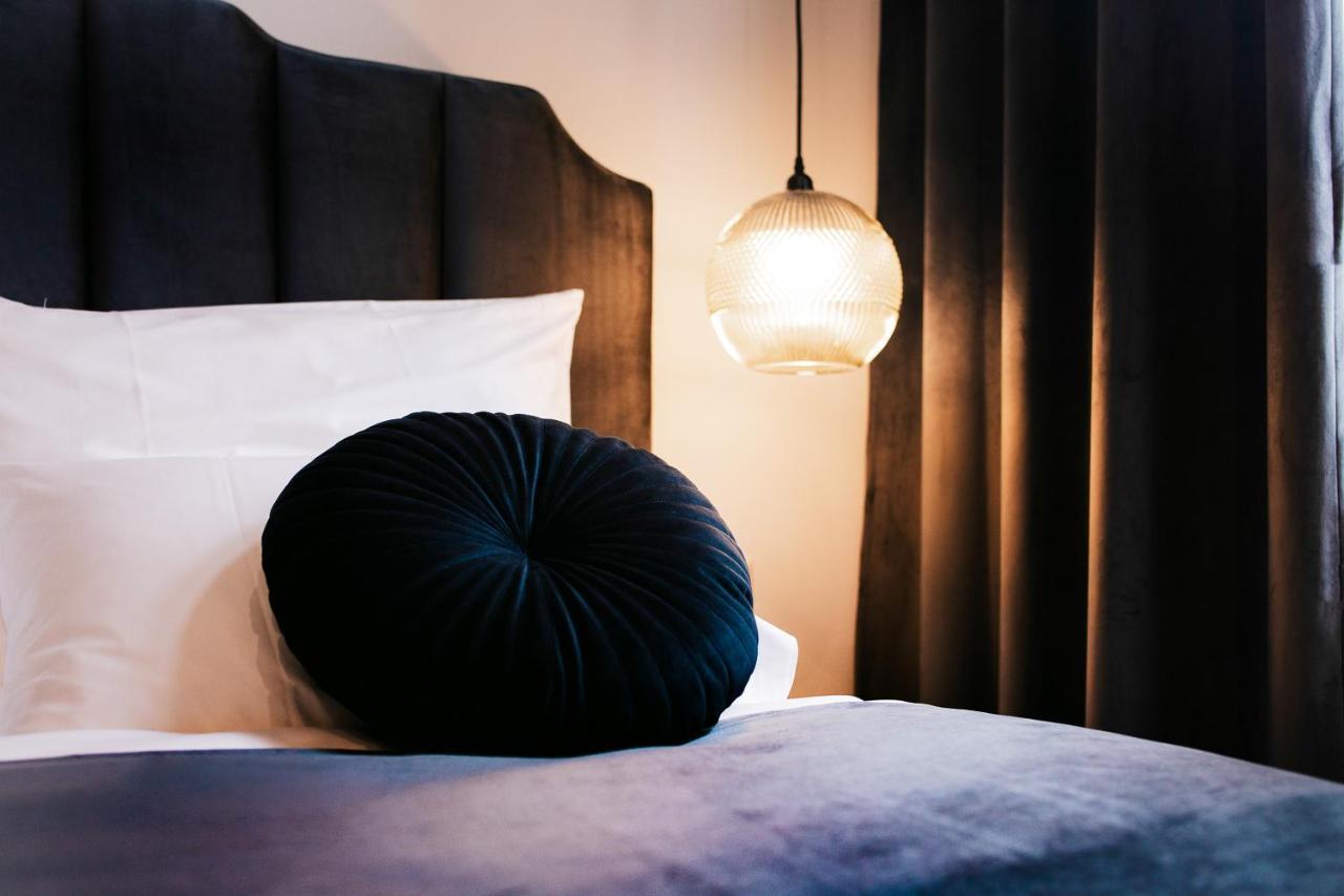 Pierrot & Pierrette Apartment ซาเกร็บ ภายนอก รูปภาพ