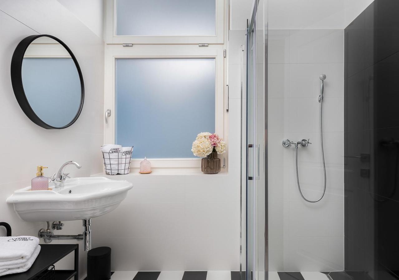 Pierrot & Pierrette Apartment ซาเกร็บ ภายนอก รูปภาพ
